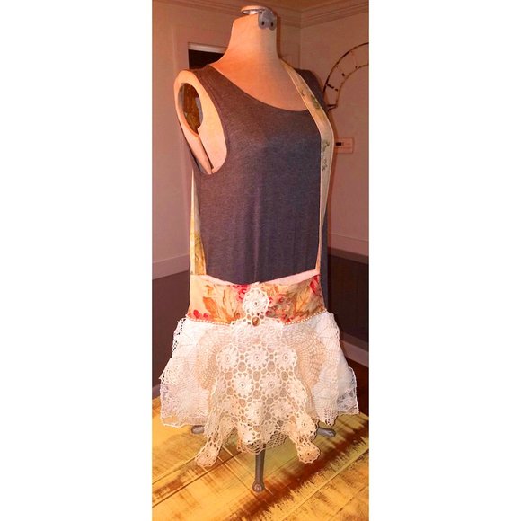 SOLD Fabric Crossbody Bag Bohemian Handbag Heart Vintage Crochet Doilies Trim - Picture 3 of 8